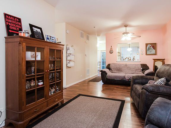 Kitchen / Living Room