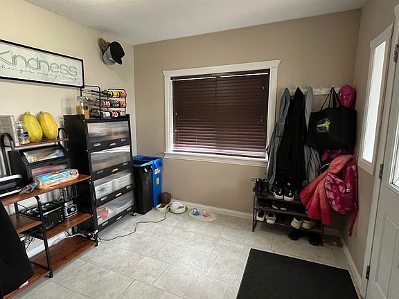 3rd image of 5108 50th St
