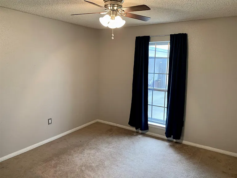 9914 El Chaco St — Photo 12