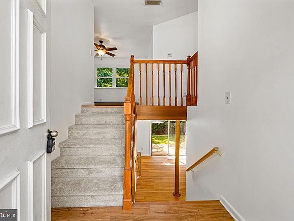 3rd image of 106 Murray Rd