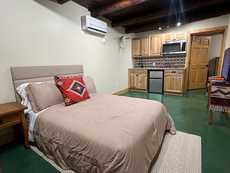 2130 Lake Ave — Photo 5