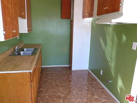 2nd image of 3225 W 36th St