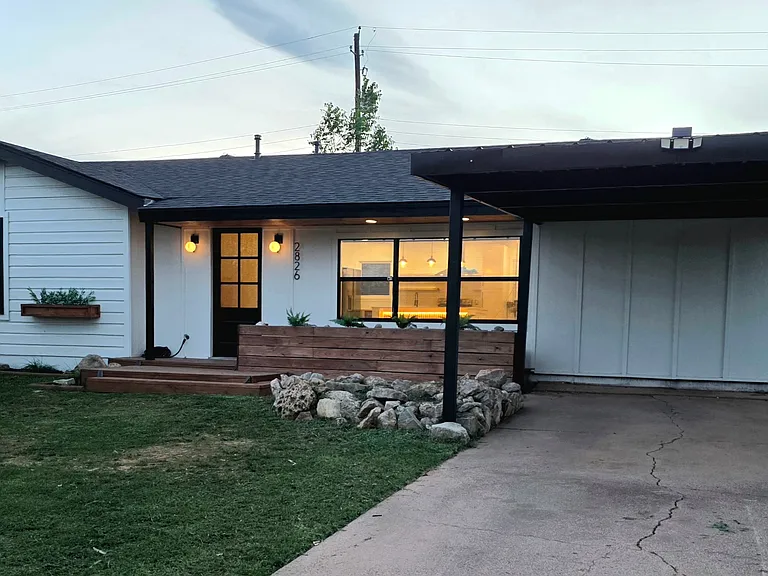 2826 Post Oak Rd — Photo 1
