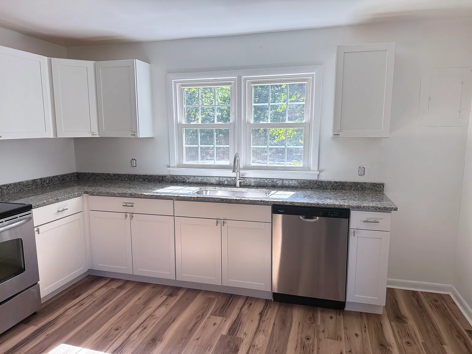 3 bed, 1120 sqft, $2,000 — Photo 4