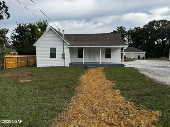 3905 E 13th St, Joplin, MO 64801