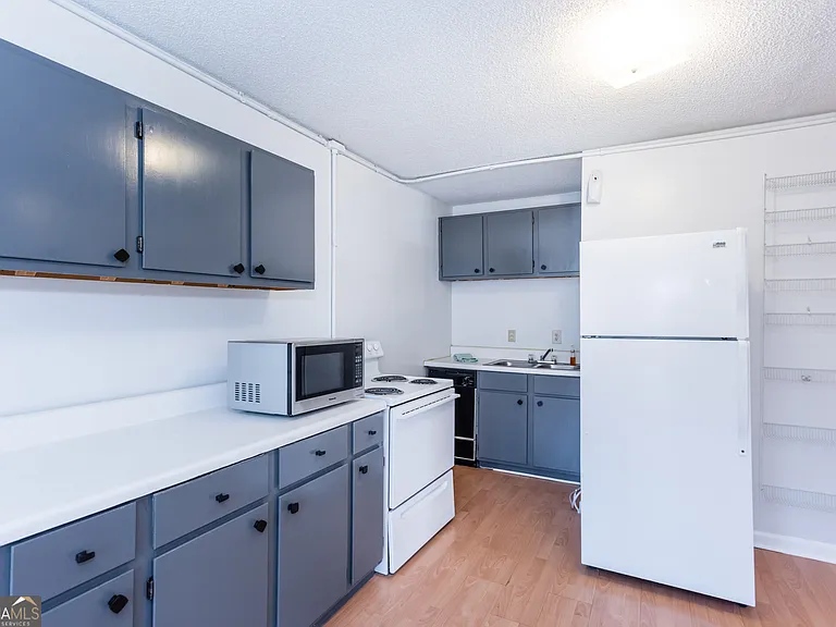 656 Bellemeade Ave NW #B — Photo 3