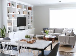 1743 W Augusta Blvd APT 2W, Chicago, IL 60622