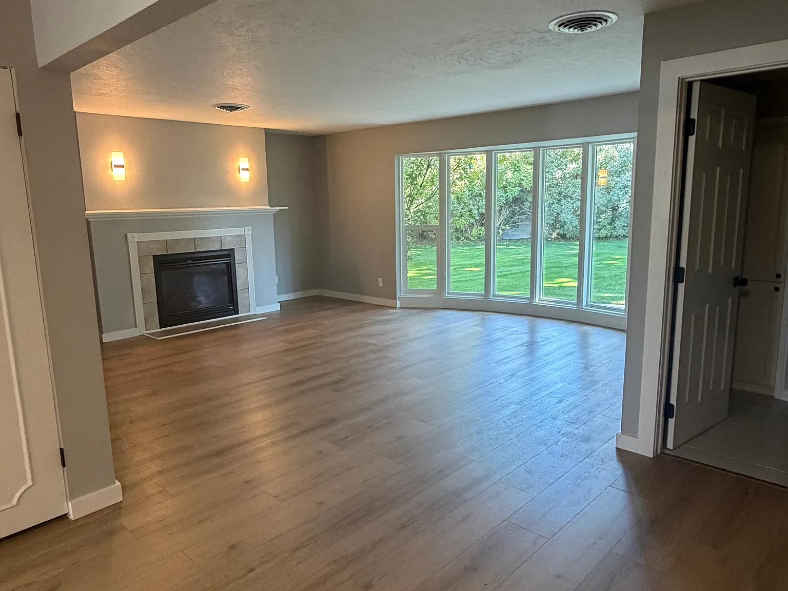 2 bed, 1250 sqft, $1,650 — Photo 4