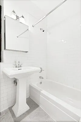 Rented by Cooper & Cooper Real Estate | media 26