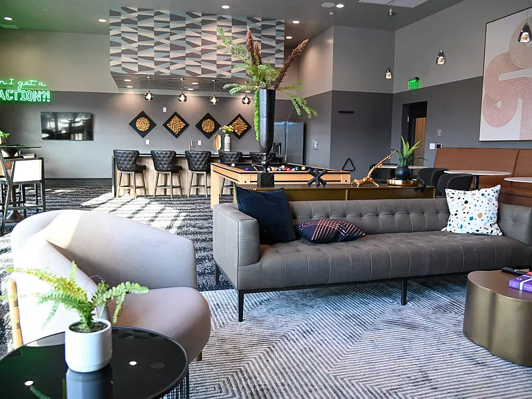 SevenO2 Main Apartments — Photo 15