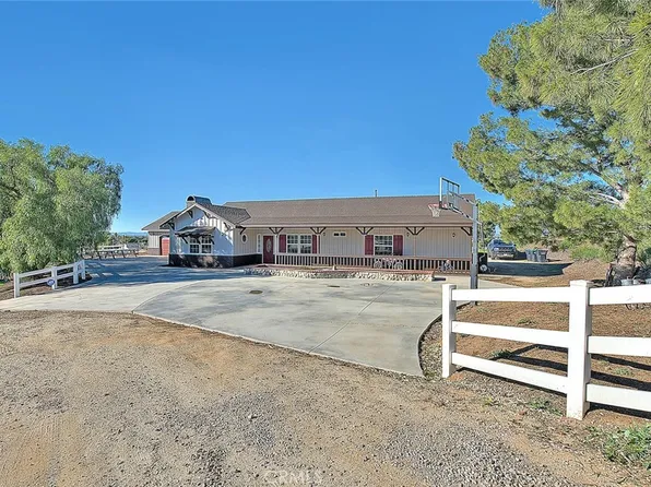 575 Scotts Ln, Norco, CA 92860