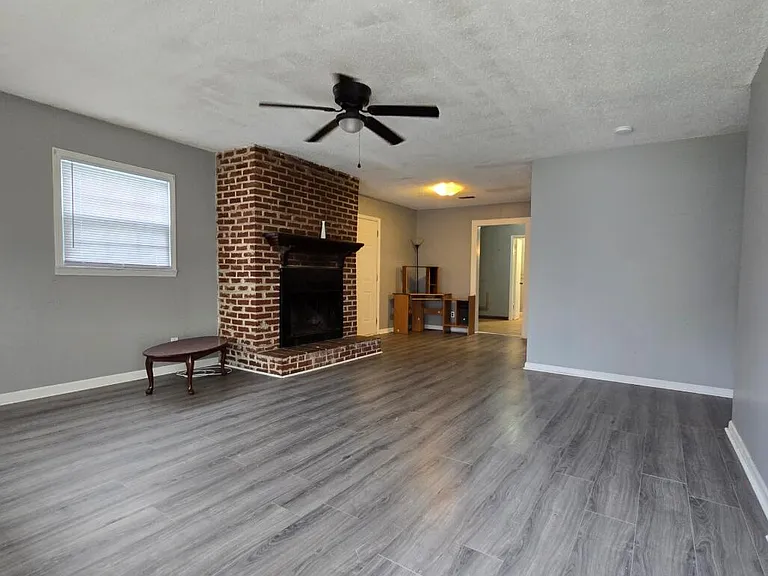 776 Kenyon Ave — Photo 6