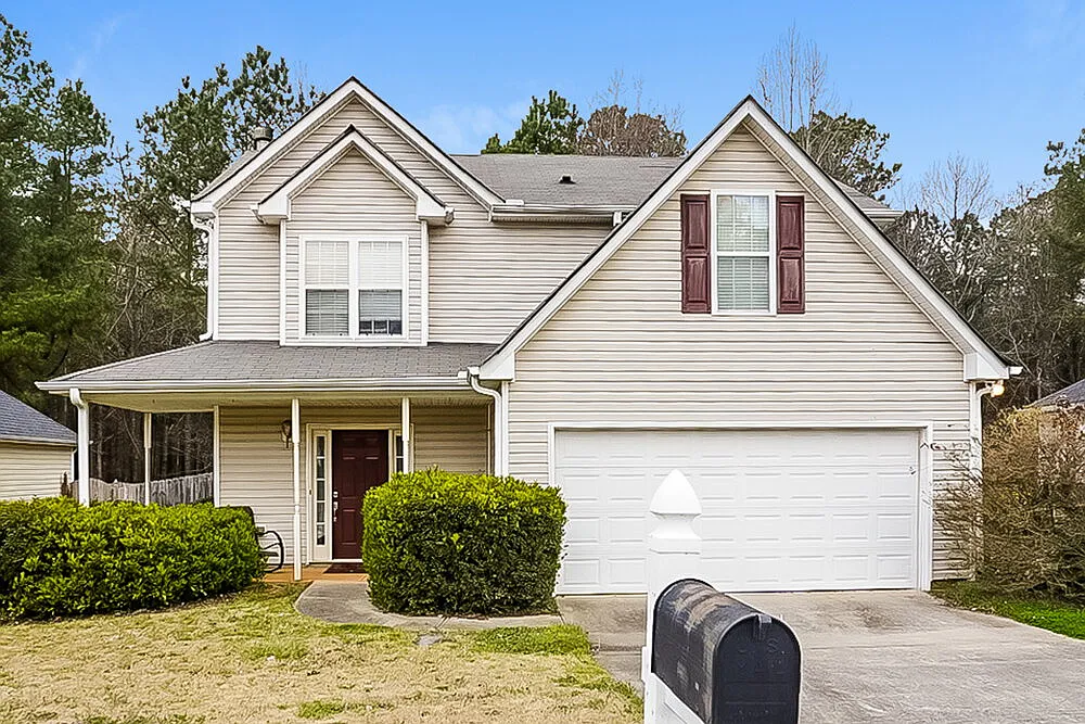 3 bed, 2.5 bath, 1773 sqft, $2,120 — Photo 1