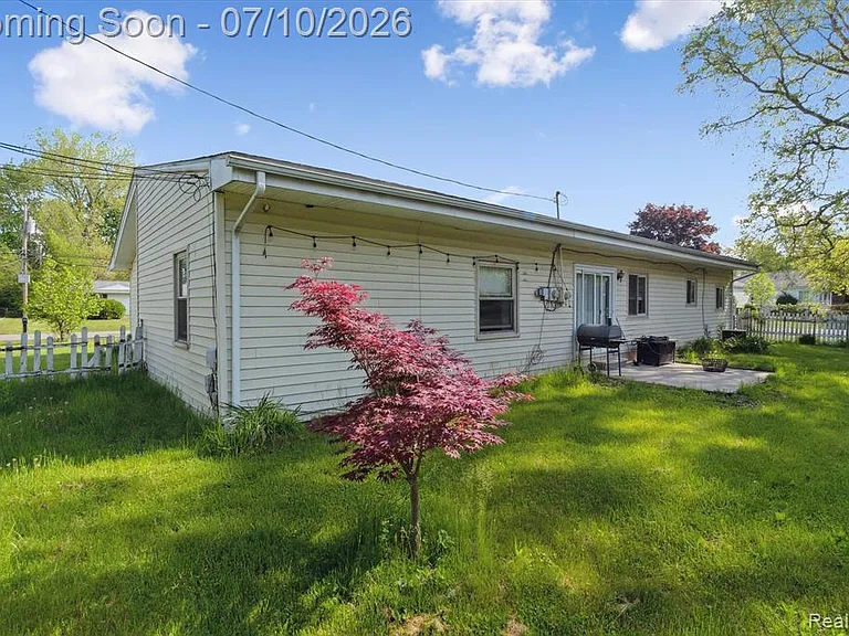 500 Trombley Dr — Photo 30