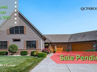 15509 108th Avenue Pl, Davenport, IA 52804