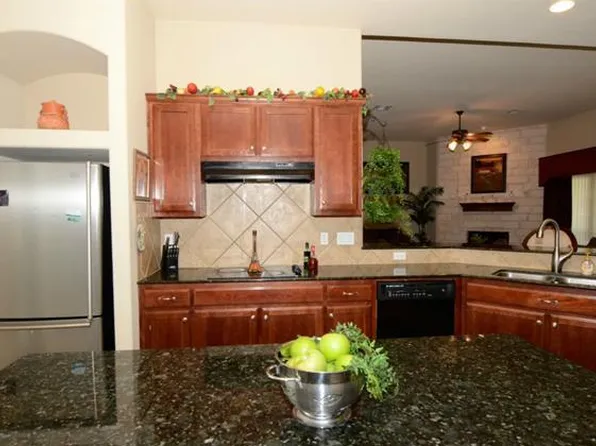 136 Territory Dr, Bastrop, TX 78602