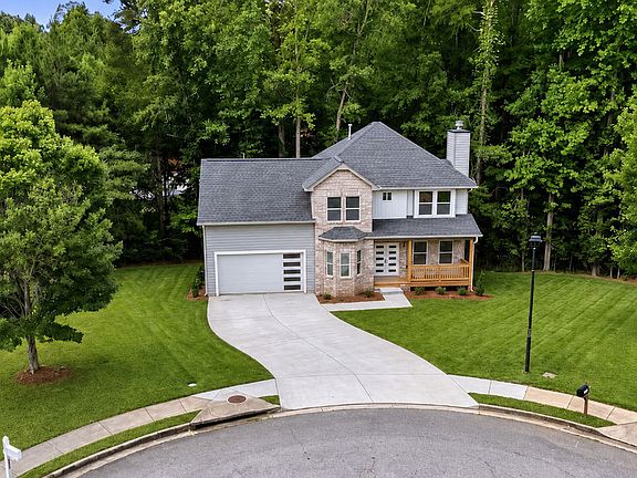 3rd image of 3851 Twin Ridge Ln