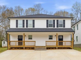 8 Robin Hood Rd, Taylors, SC 29687