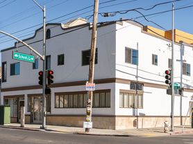 2706 School St, Oakland, CA