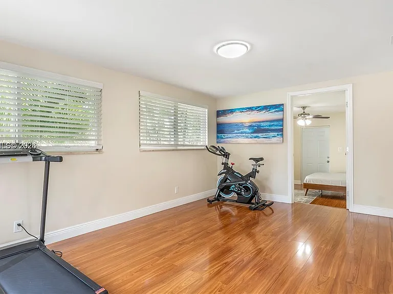 5211 NE 17th Ave — Photo 40
