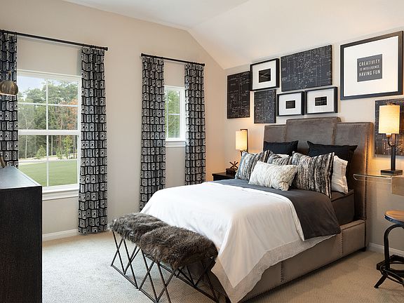 HOU_MontgomeryOaks_4012_Cedar_Classic White_BED2_web
