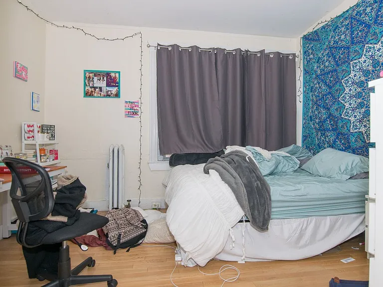 70 Egmont St #1 — Photo 6