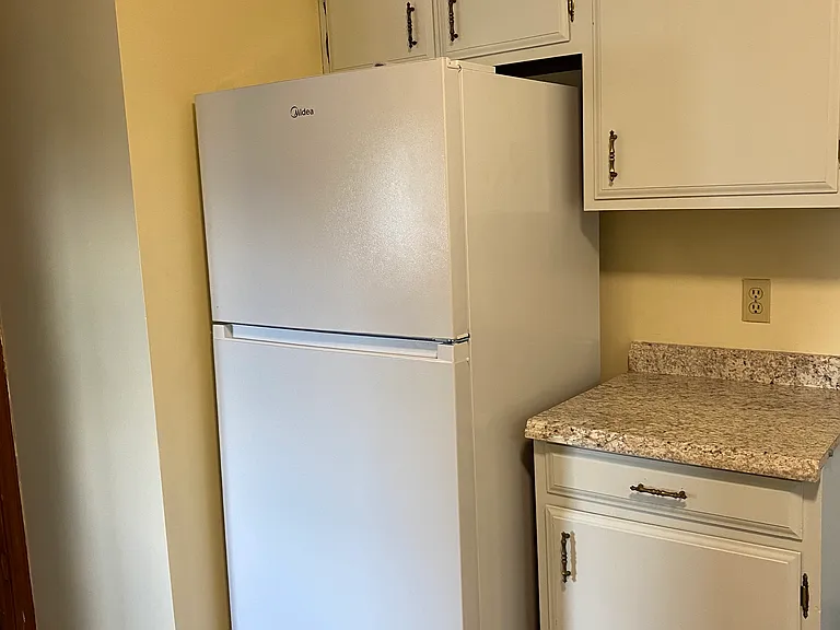 76 1/2 Yonker St #1/2 — Photo 8