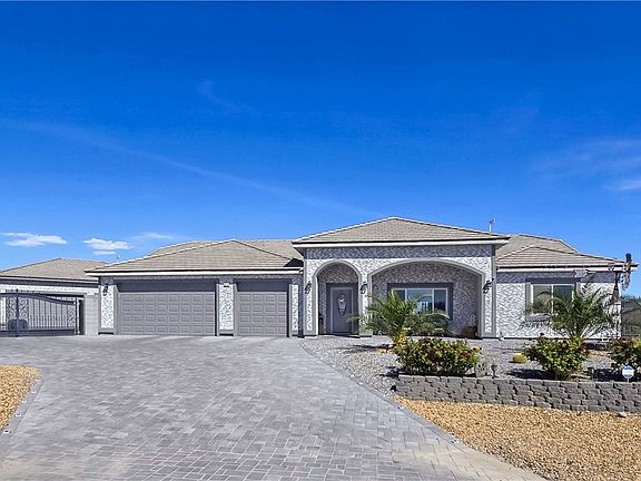 3rd image of 6611 Parkwood Ct