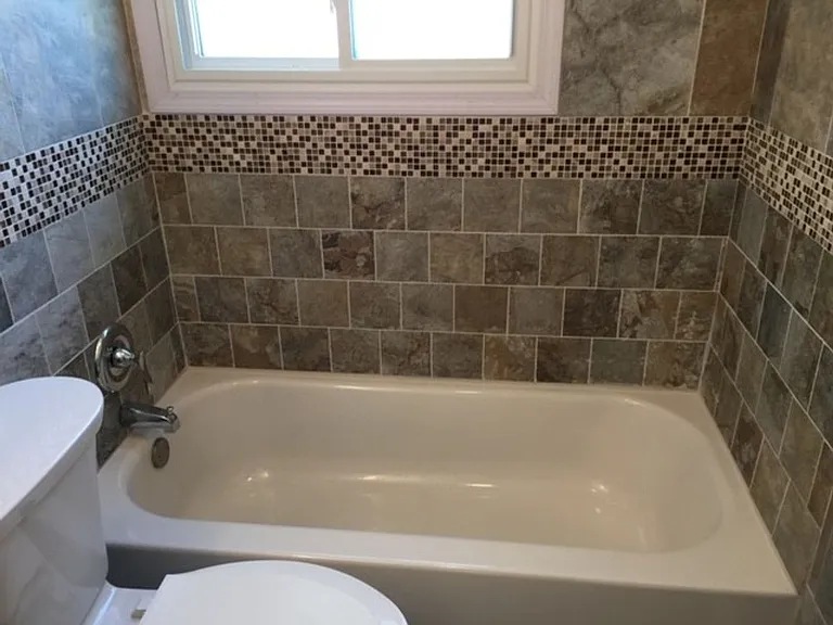 2426 Shasta Dr — Photo 9