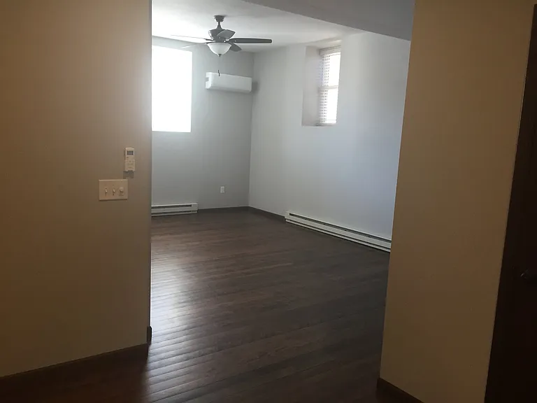 16 S Hill St #A — Photo 14