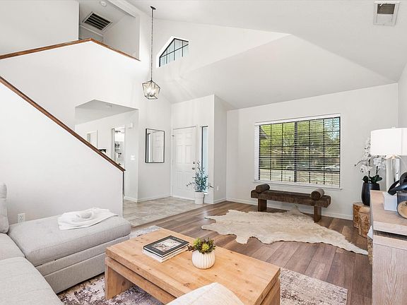 4th image of 639 Matmor Rd