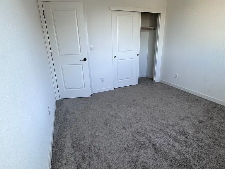 1642 Chanticleer Ln — Photo 18