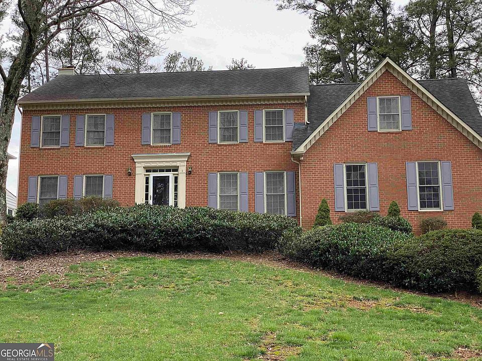 1st image of 271 Sarah Ln