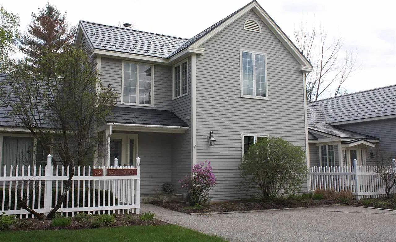 3 bed, 4.0 bath, 2400 sqft, $5,500 — Photo 1