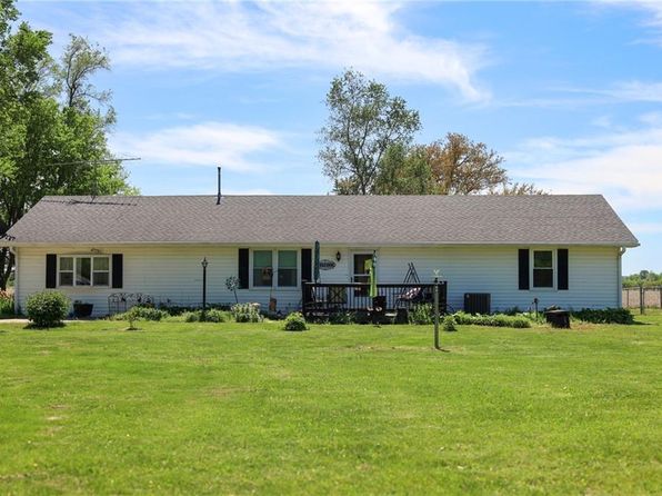 7164 State Route T Hwy, Amazonia, MO 64421