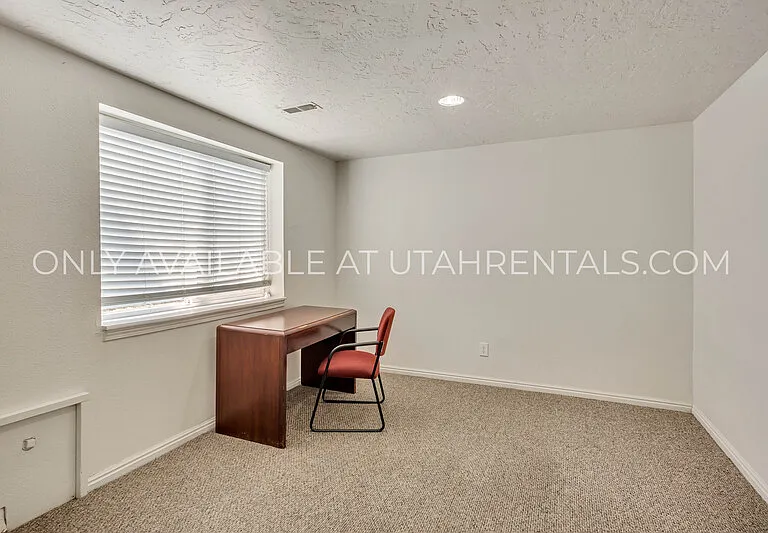 1343 S 1370 E — Photo 17
