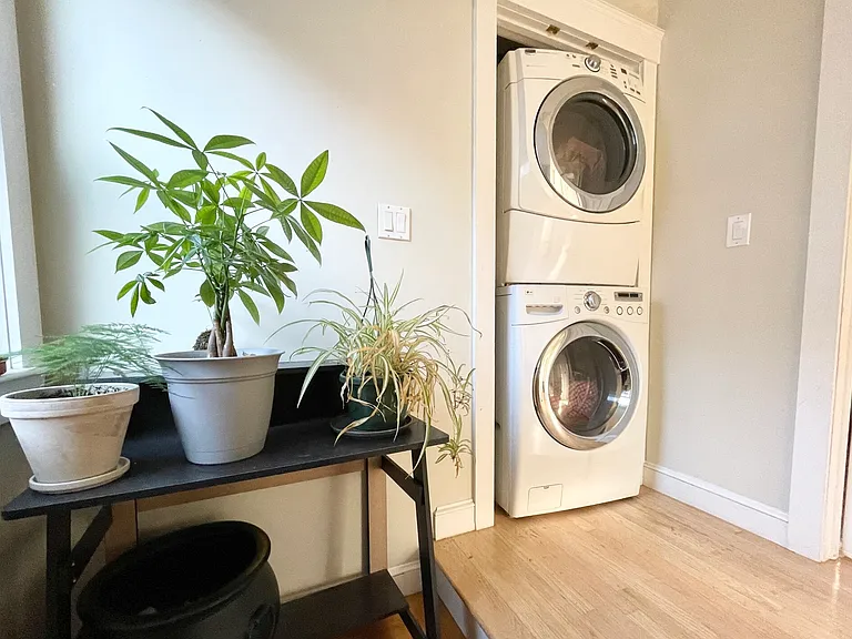 23 Iroquois St #23 — Photo 15