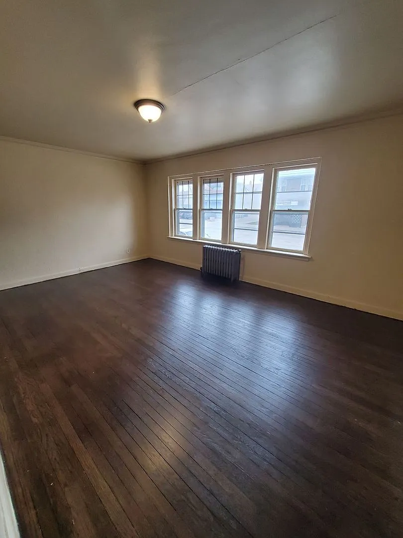 4409 W Burleigh St. (4 Unit)(Ace Property) — Photo 1