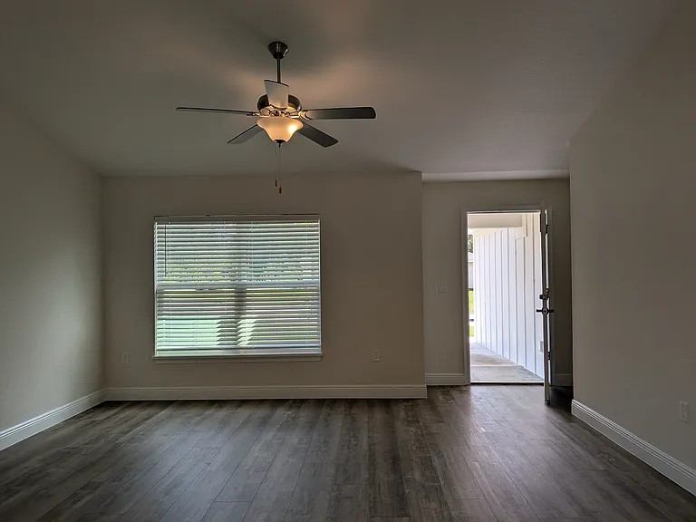 3140 W Juliet Pl — Photo 5