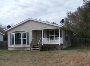 521 Layton Ln, Enterprise, KS 67441