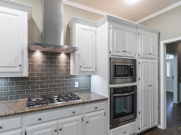 5th image of 1401 Tall Timber Dr