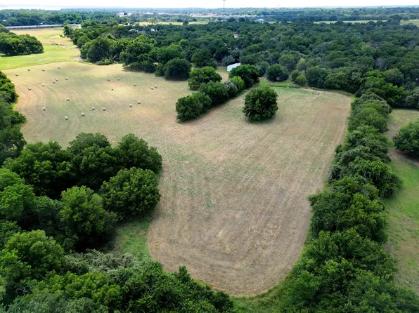 1565 Rhonda B Rd, Azle, TX 76020