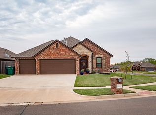 3312 Canton Trl, Yukon, OK 73099