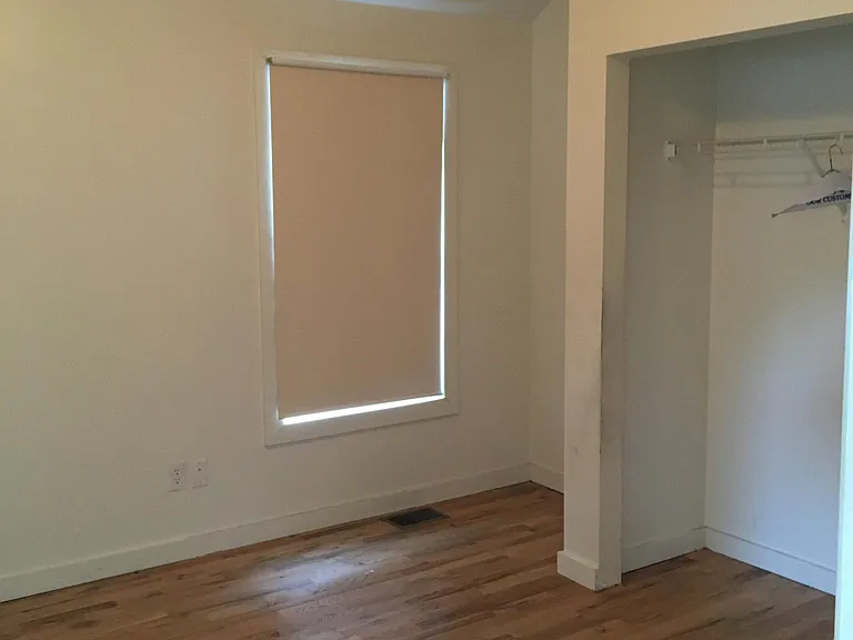 504 Wainwright Ave — Photo 4