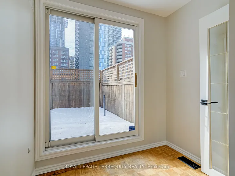 244 George St — Photo 28