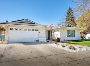 3391 W Dovewood Ln, Fresno, CA