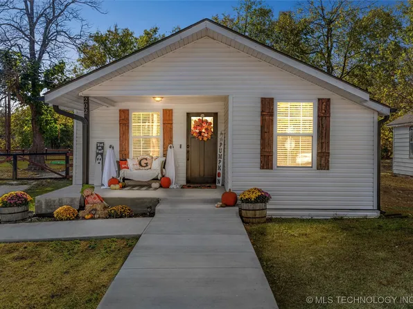 202 W Carter St, Sperry, OK 74073