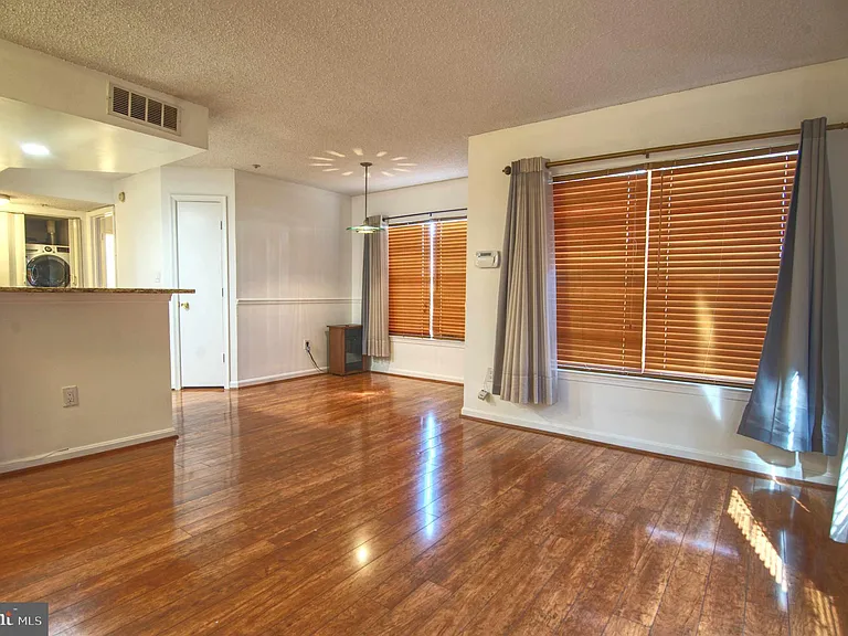 1007 Fallcrest Ct #4-104 — Photo 20