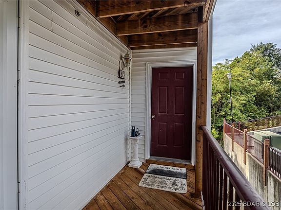 2nd image of 775 Clearwater Dr #3D