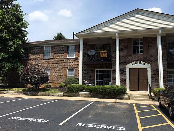 3rd image of 304 Logsdon Ct